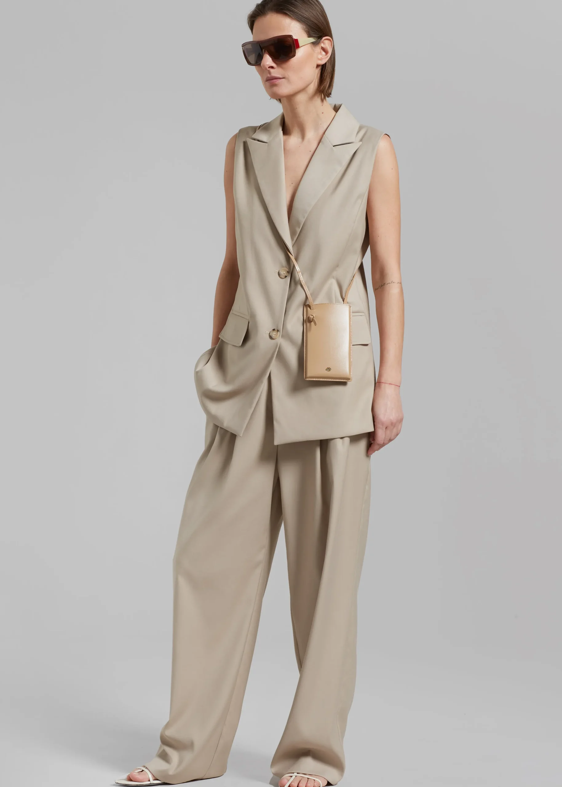 The Frankie Shop By Malene Birger Aya Leather Phone Pouch Sand Sale