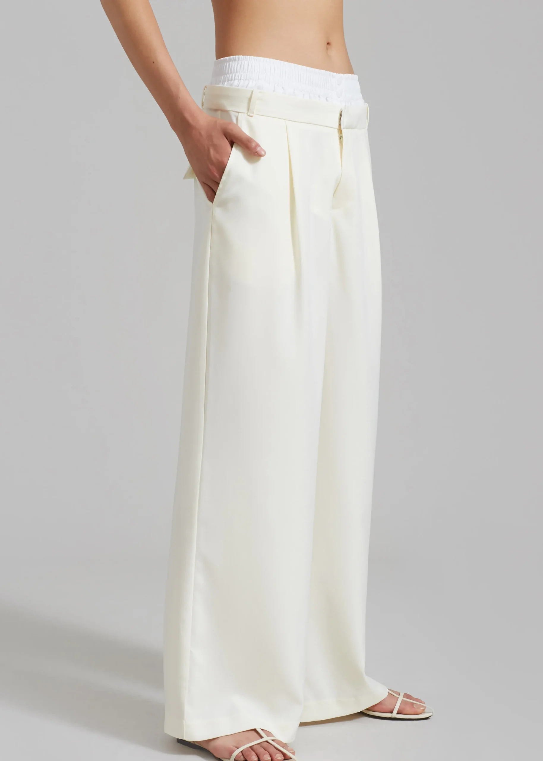 The Frankie Shop Ellie Darted Boxer Trousers Cream New