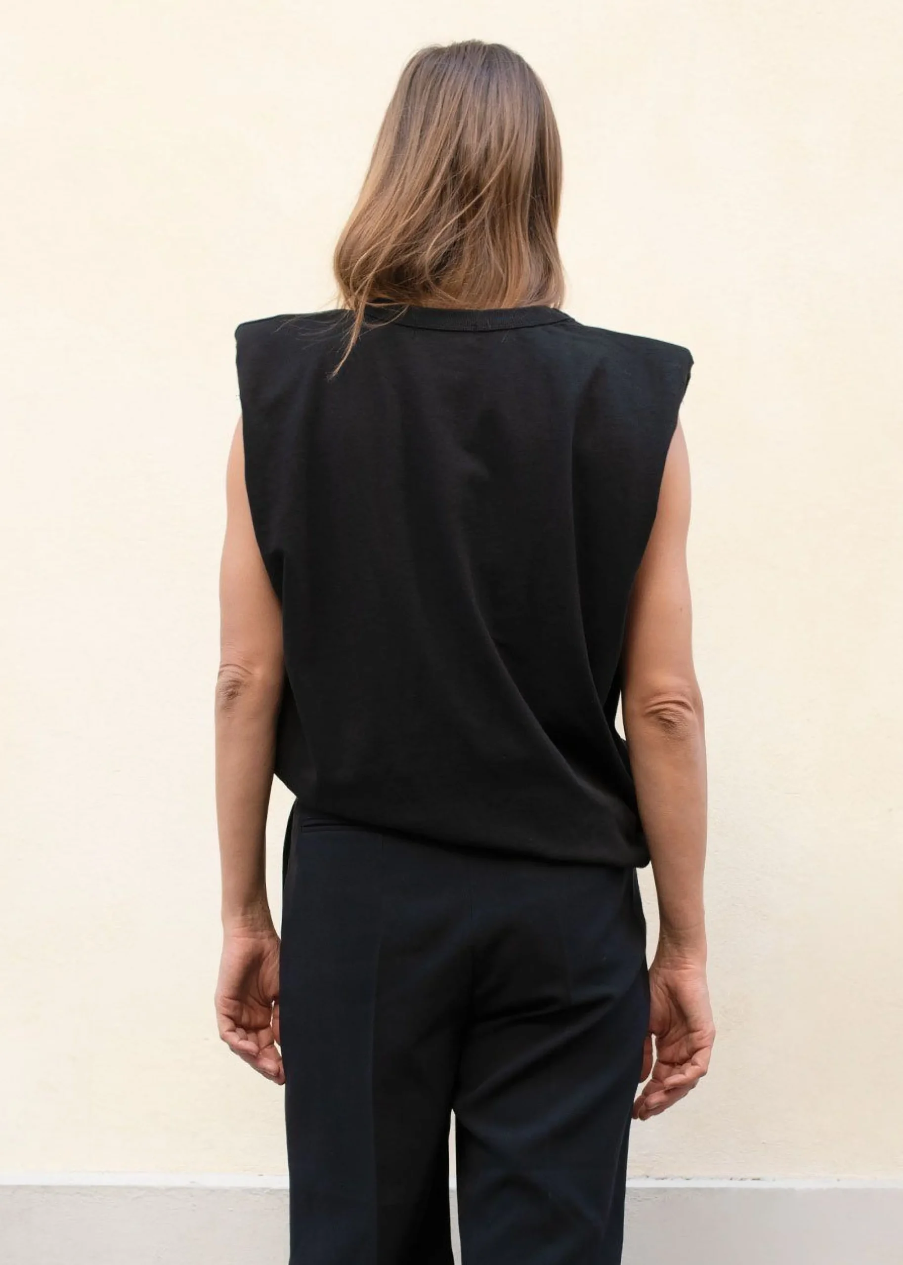 The Frankie Shop Eva Padded Shoulder Muscle T-Shirt Black Hot
