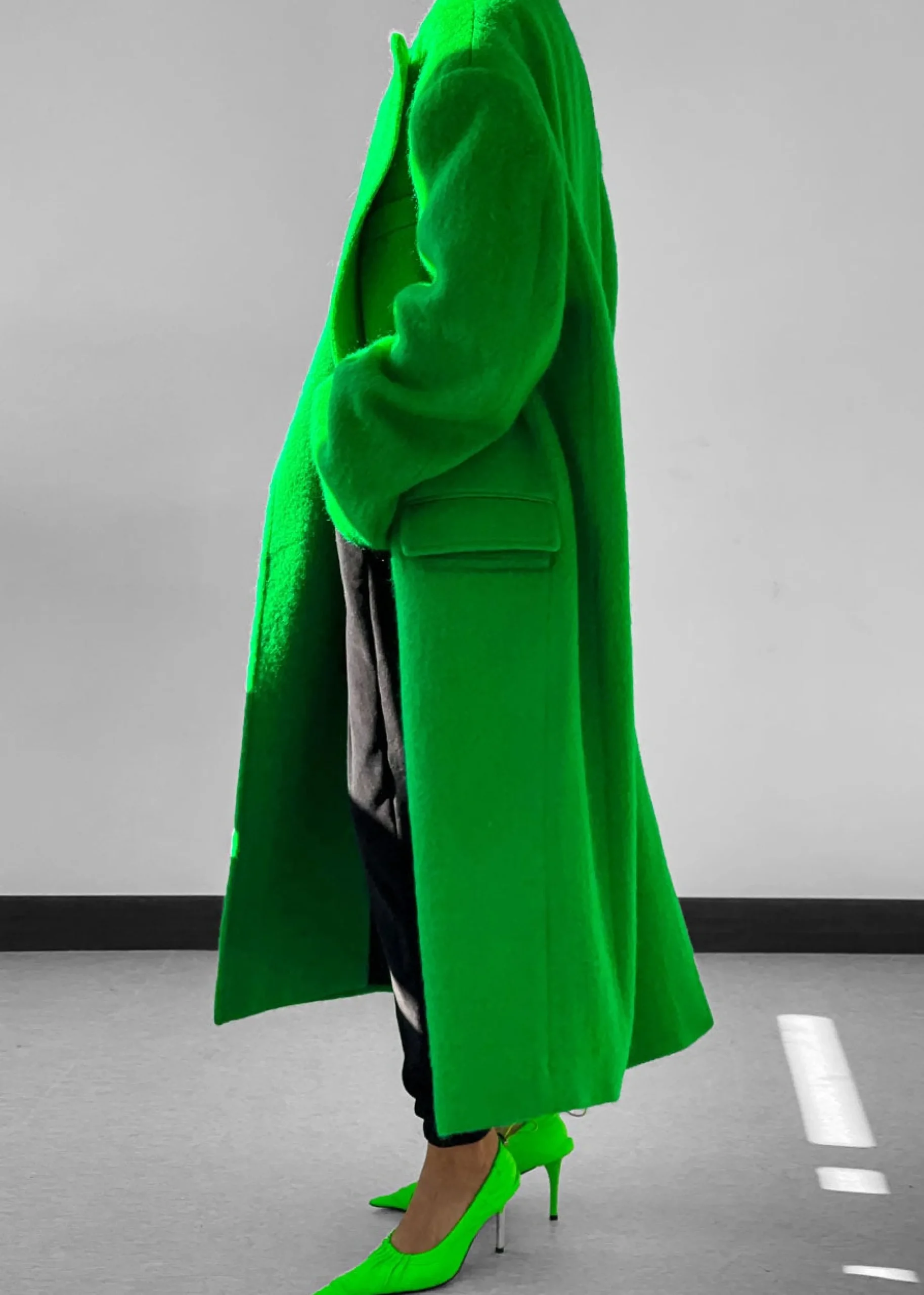 The Frankie Shop John Oversized Coat Kermit Online