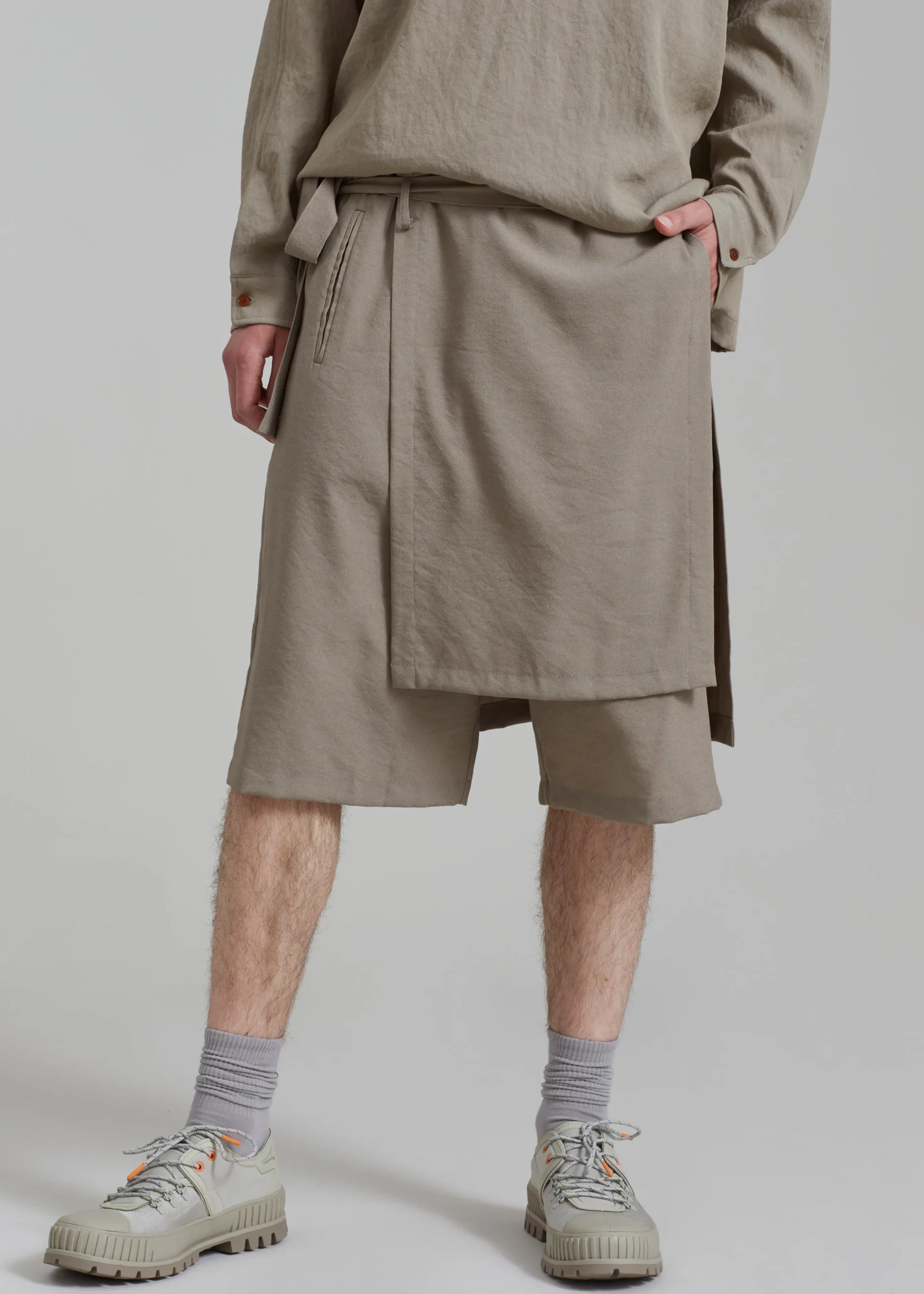 The Frankie Shop Keanu Light Wrap Shorts Olive Best
