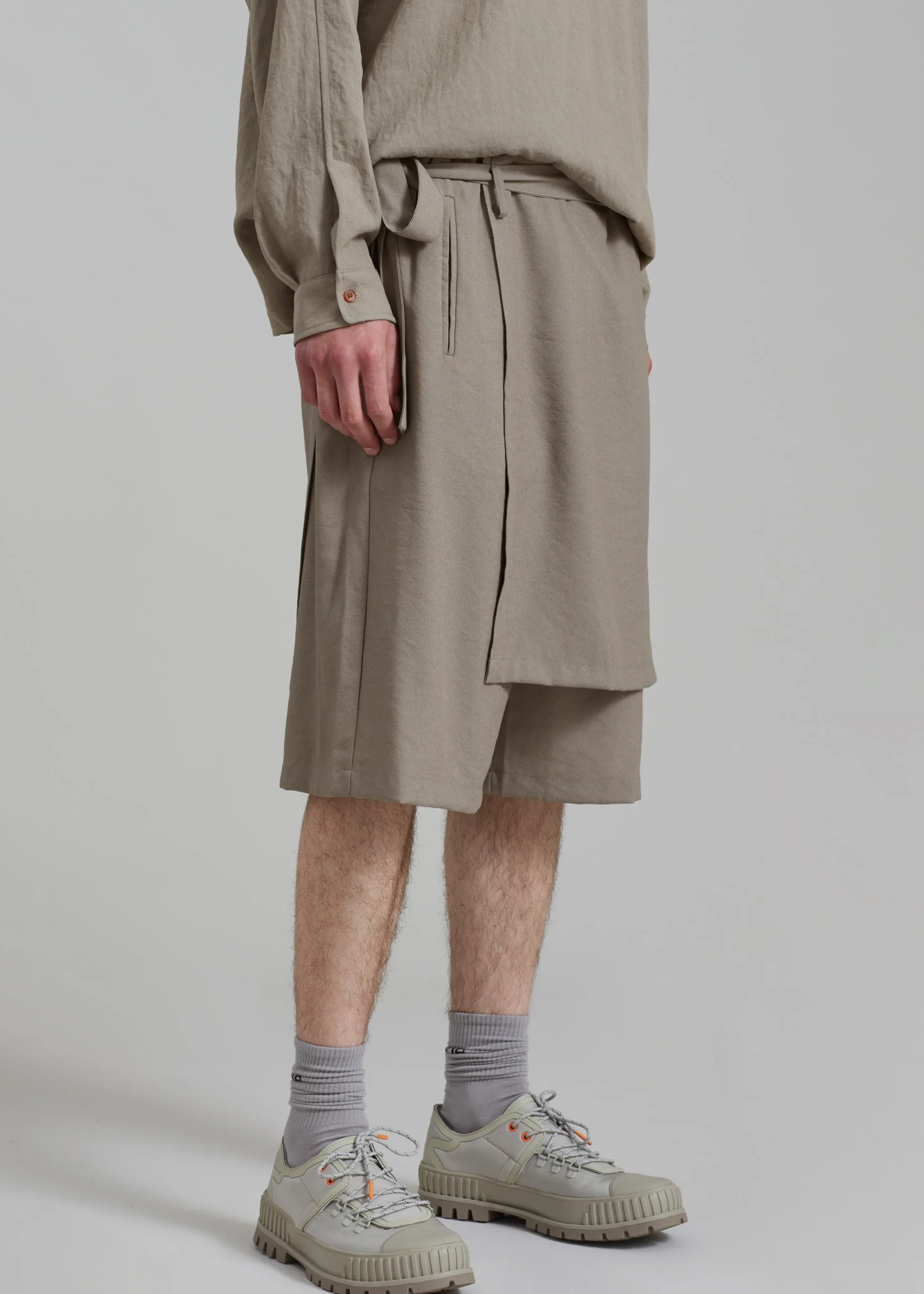 The Frankie Shop Keanu Light Wrap Shorts Olive Best