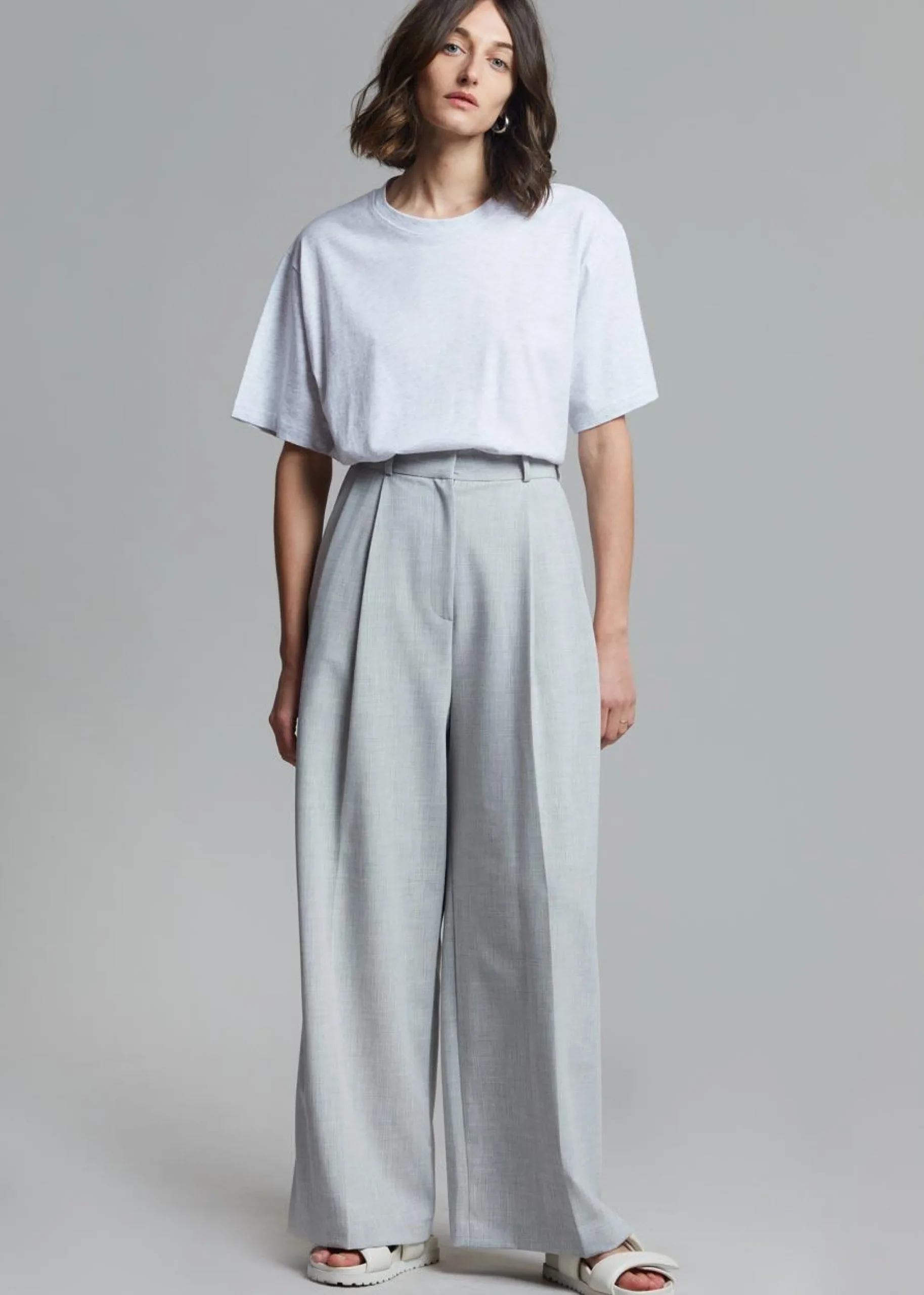 The Frankie Shop Lilou Simple Tee Light Grey Melange Hot