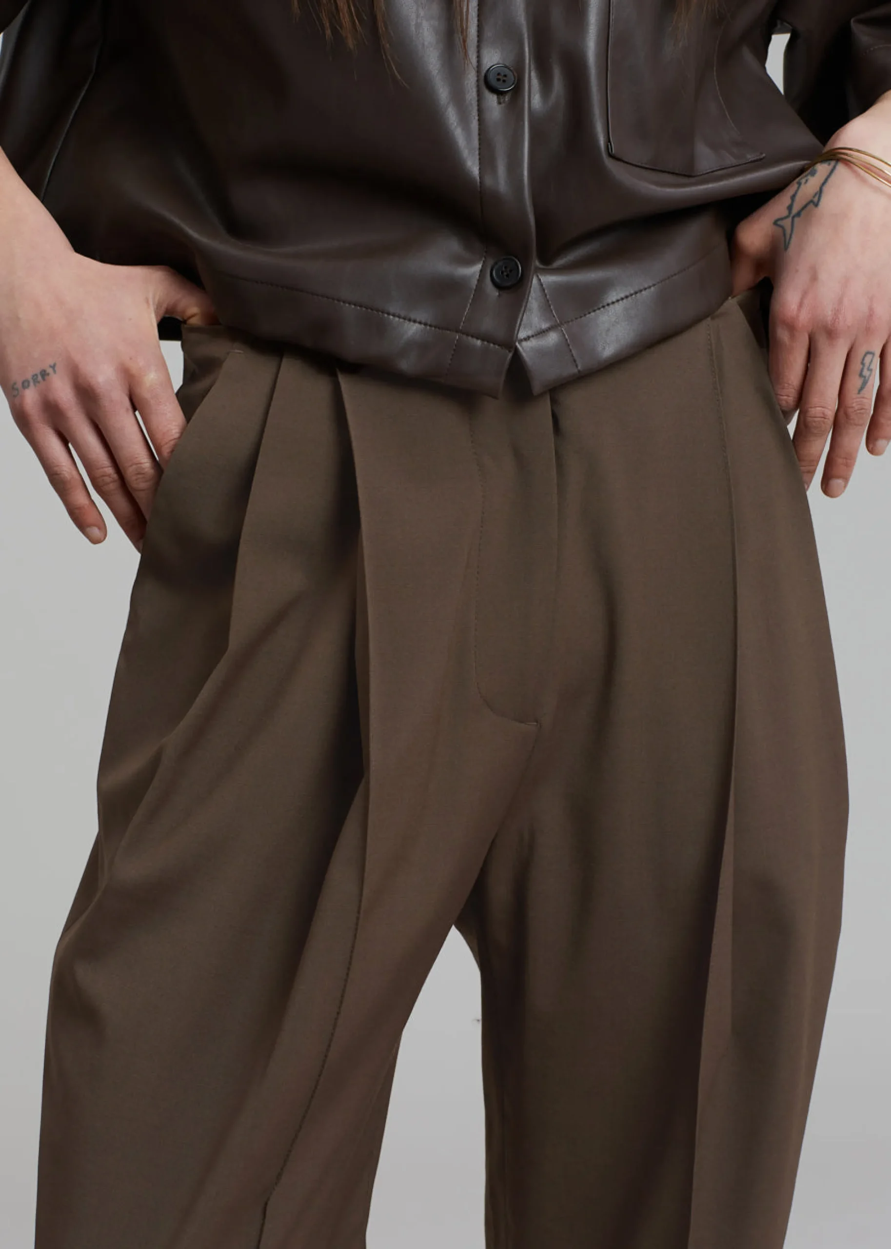 The Frankie Shop Low Classic Low Rise Trousers Khaki New
