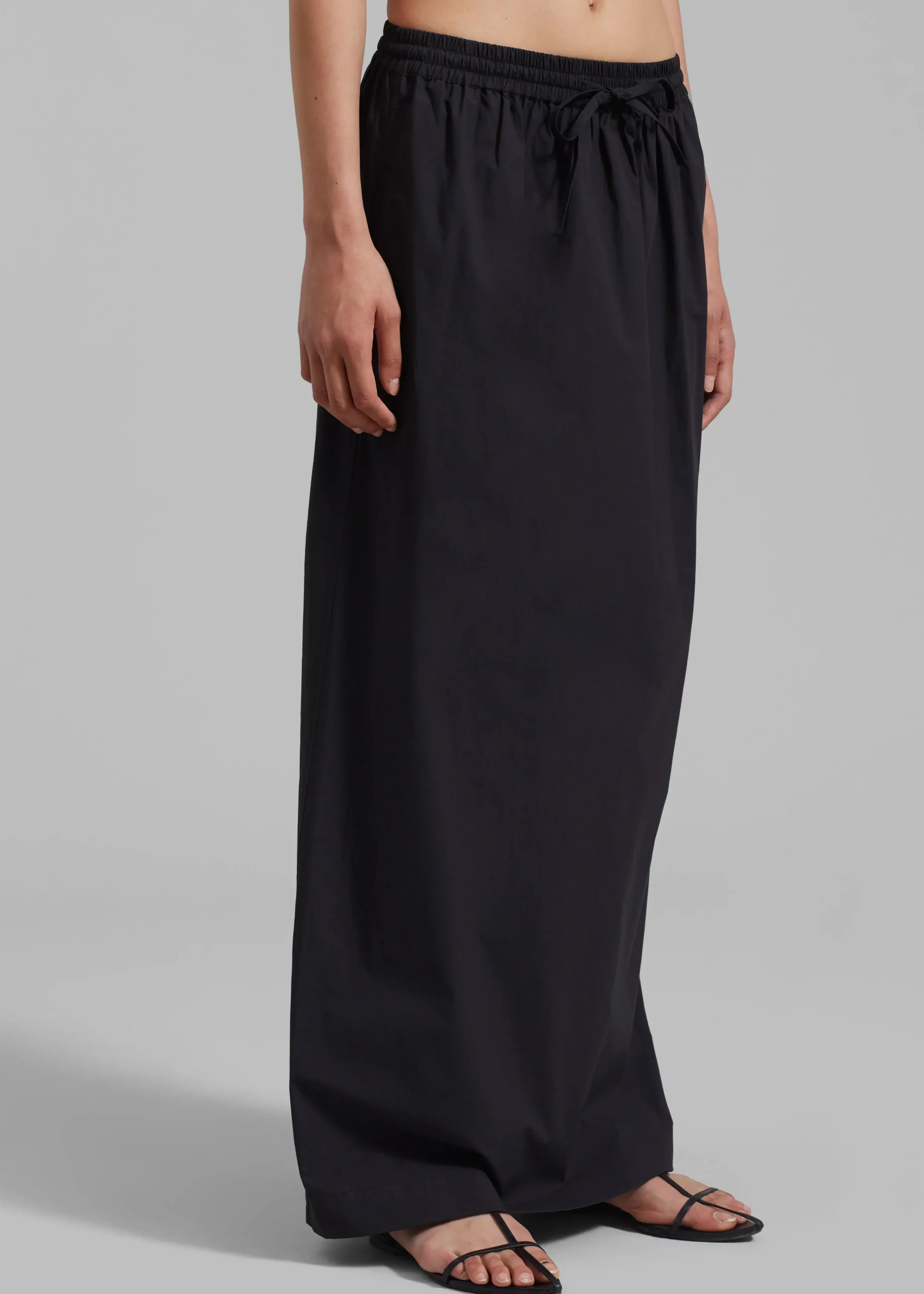 The Frankie Shop Matteau Relaxed Drawcord Skirt Black Online