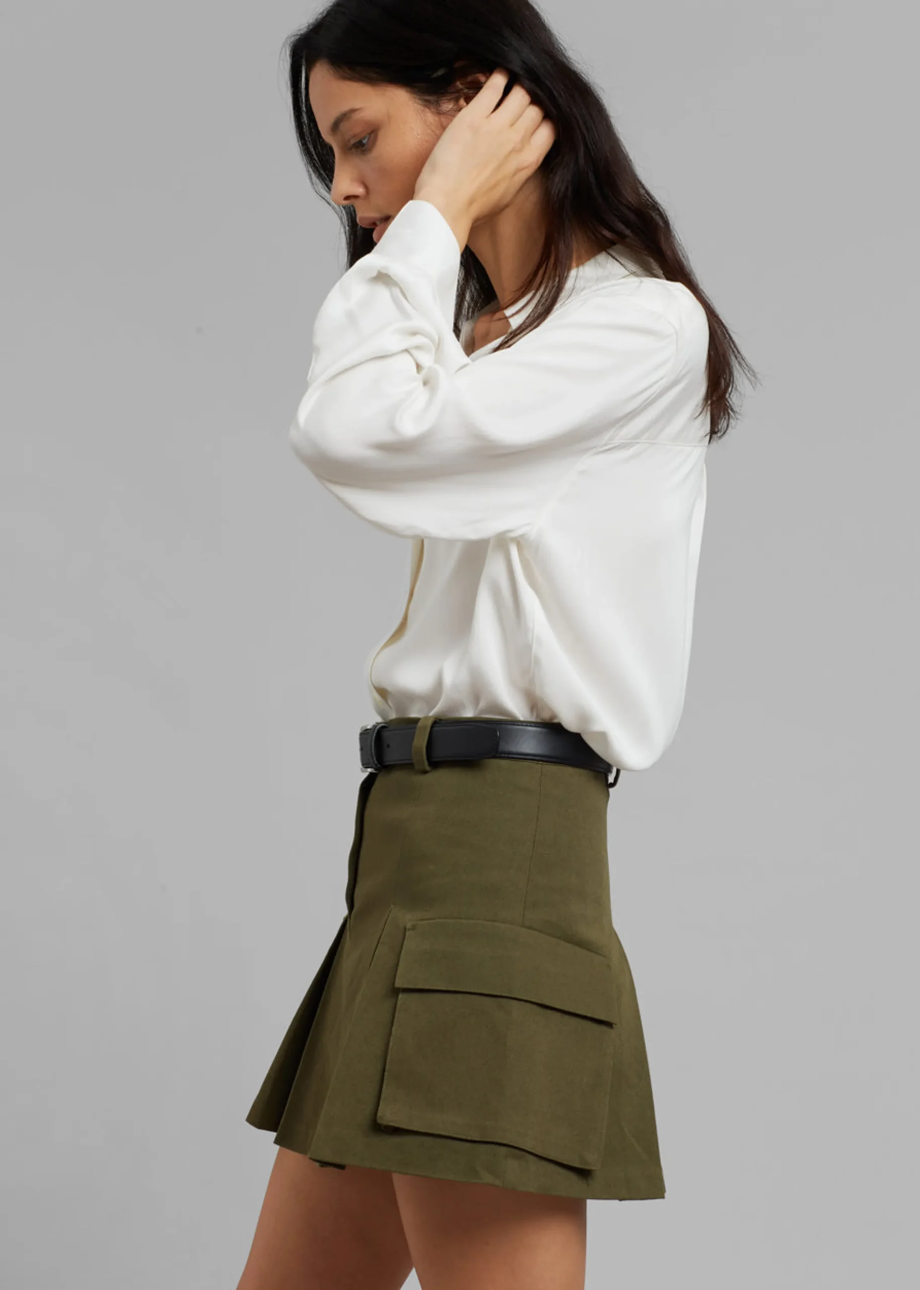 The Frankie Shop Audrey Cargo Pleated Miniskirt Olive Discount