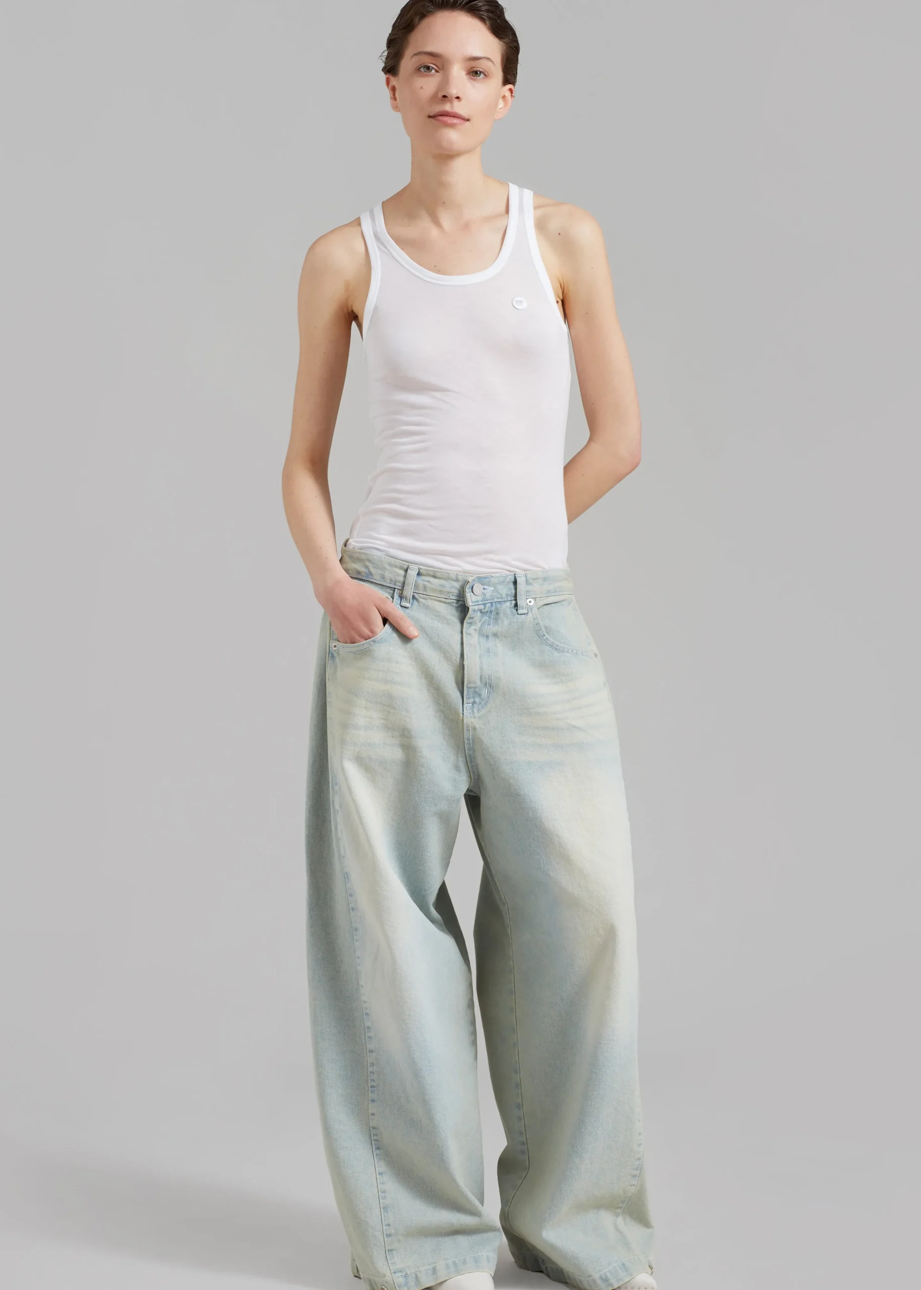The Frankie Shop Bryony Jeans Bleach Online