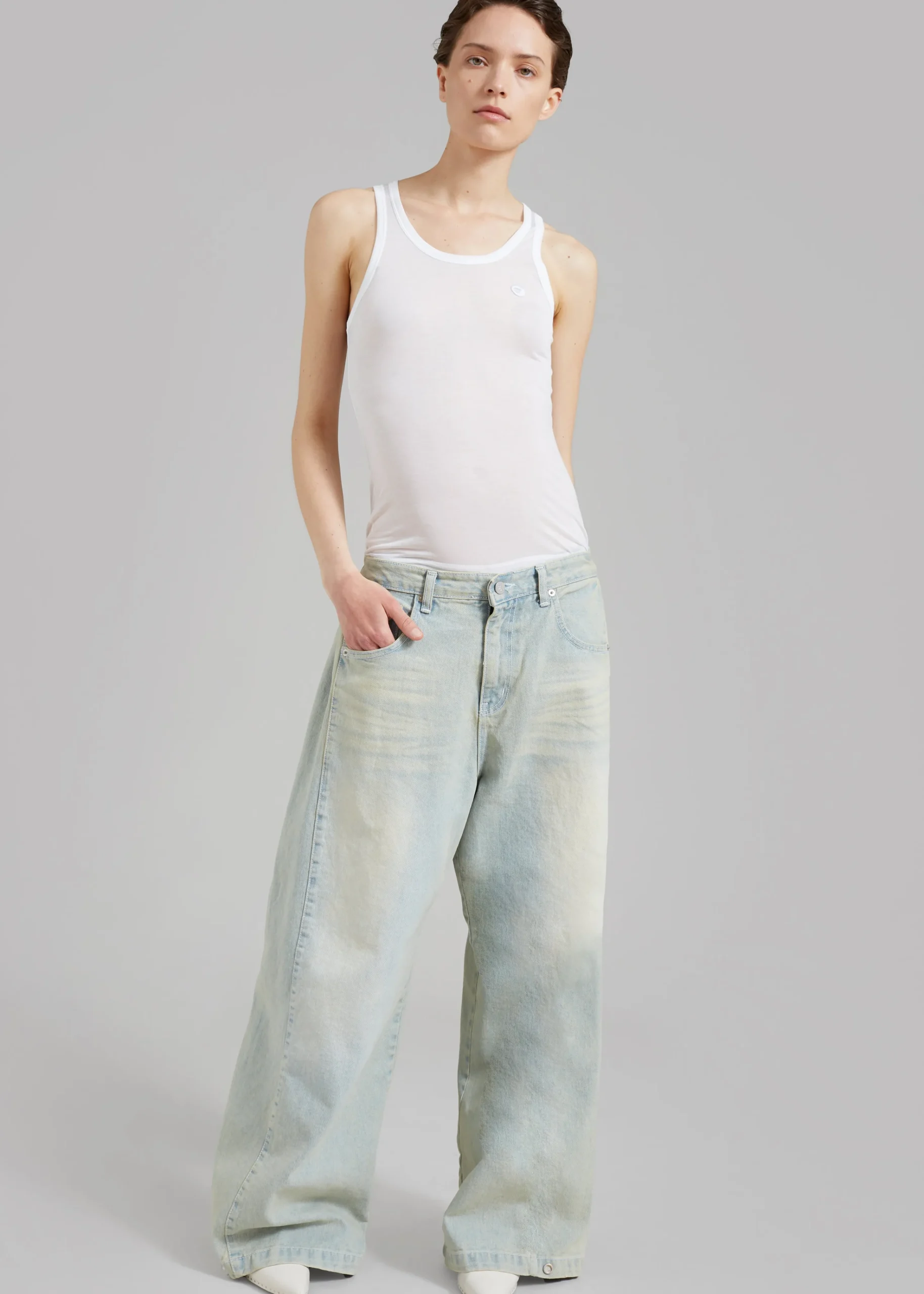 The Frankie Shop Bryony Jeans Bleach Online