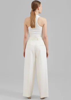 The Frankie Shop Delphi Belted Pants Cream Hot