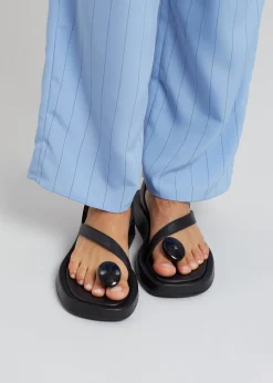 The Frankie Shop Gia X Rhw Rosie Flat Wrap Sandal Black Best