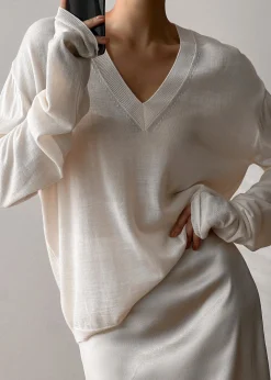 The Frankie Shop Juro V-Neck Knit Cream