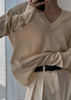 The Frankie Shop Juro V-Neck Knit Butter Hot