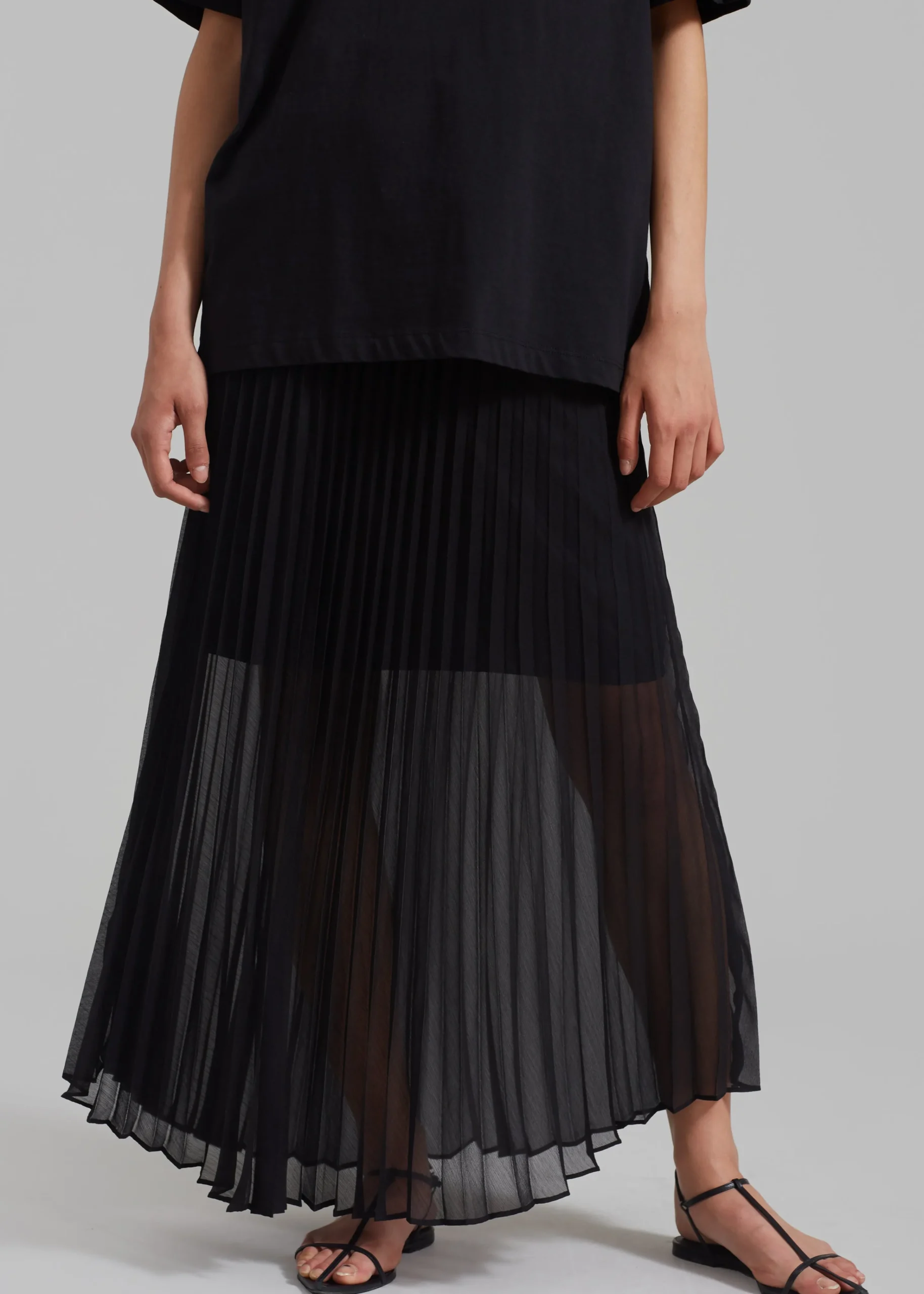 The Frankie Shop Kaya Pleated Maxi Skirt Black