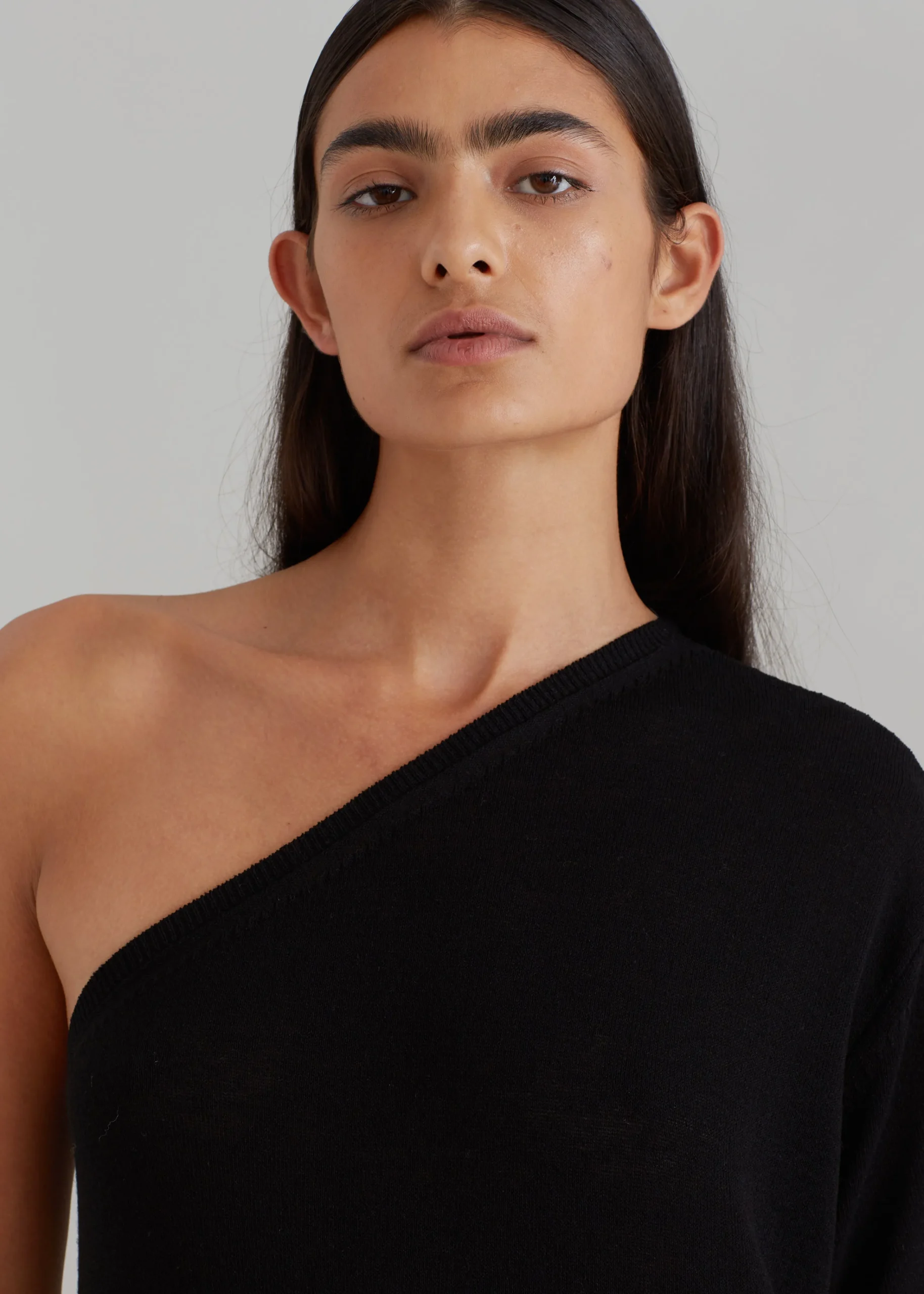 The Frankie Shop Lina One Shoulder Loose Knit Dress Black Online