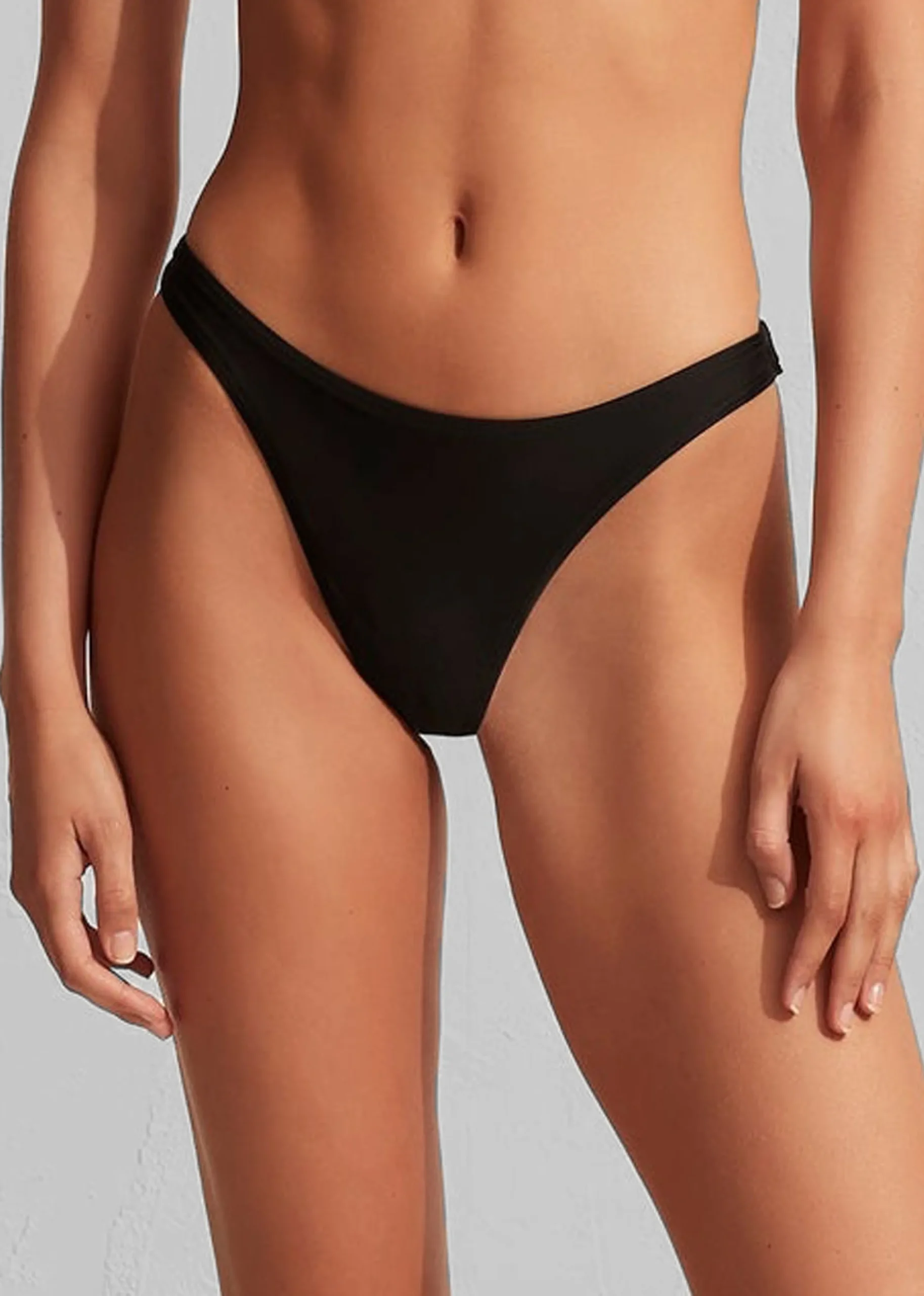 The Frankie Shop Matteau Nineties Brazilian Brief Black Best