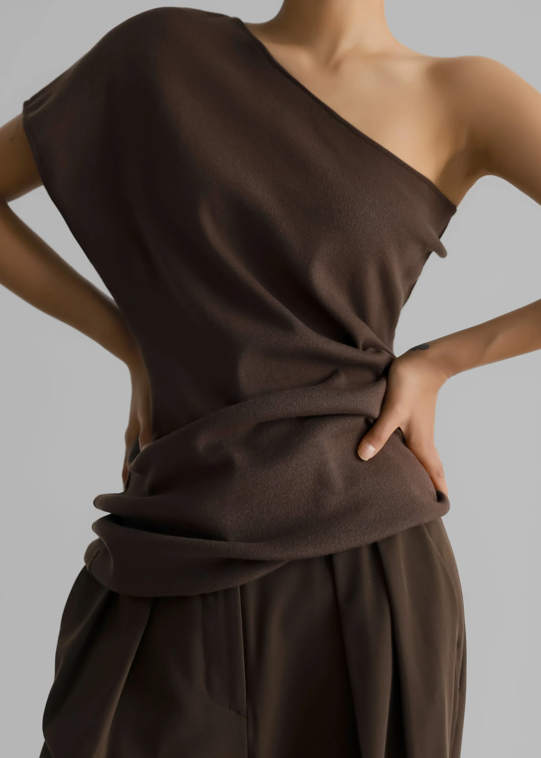 The Frankie Shop Nivi One Shoulder Knit Top Brown Discount
