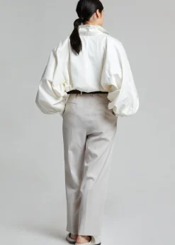 The Frankie Shop Sabi Blouse Ivory Hot