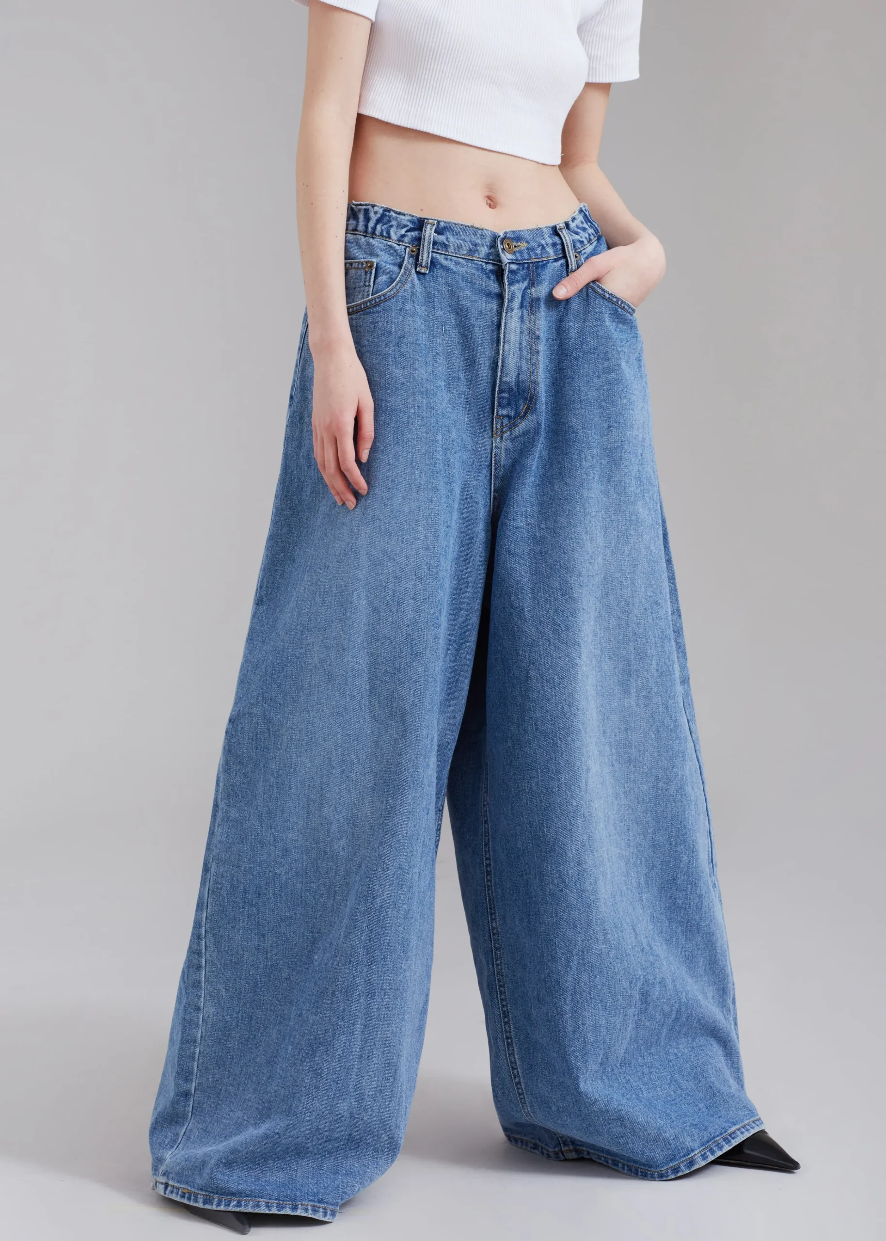 The Frankie Shop Sasha Wide Leg Jeans Worn Wash Best
