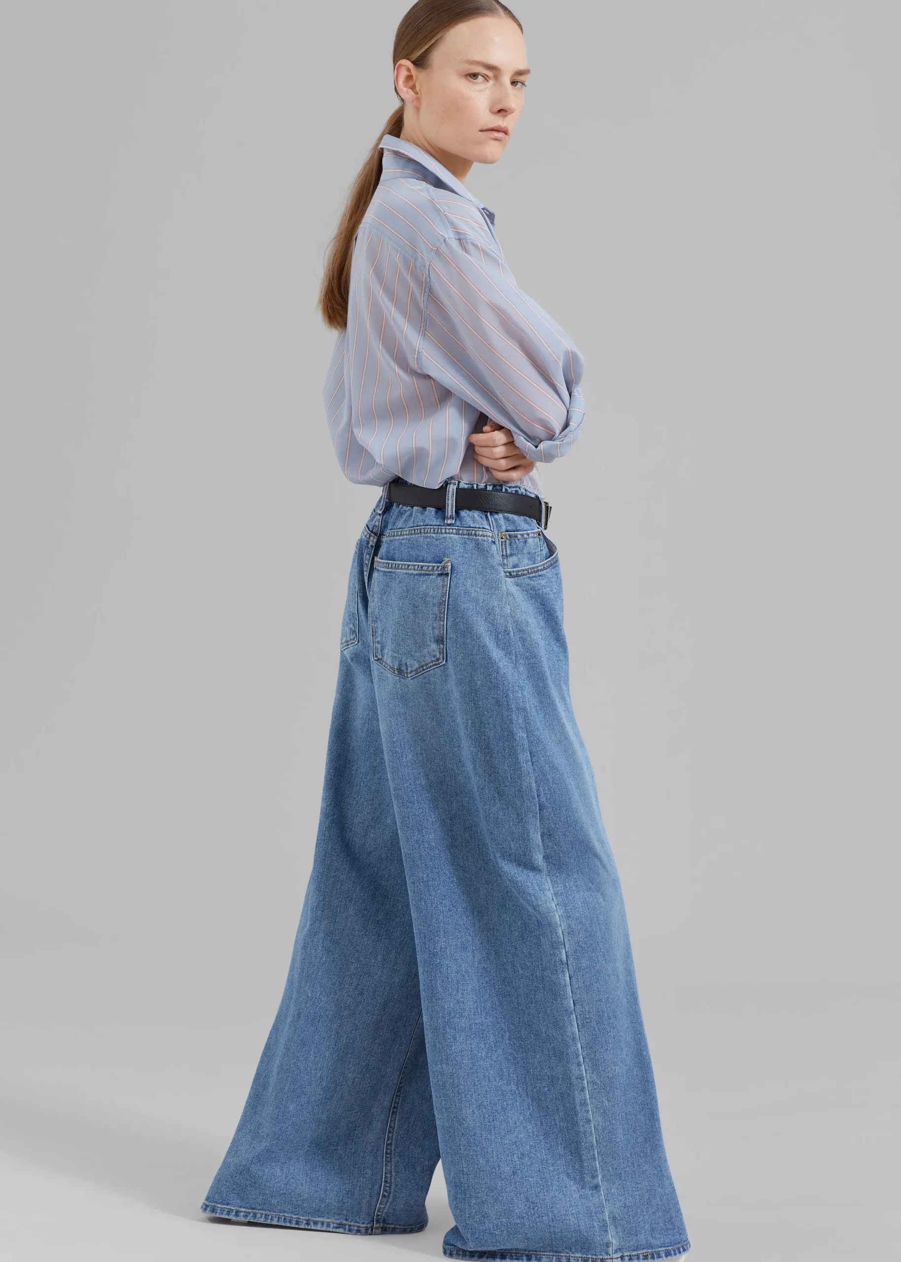 The Frankie Shop Sasha Wide Leg Jeans Worn Wash Best