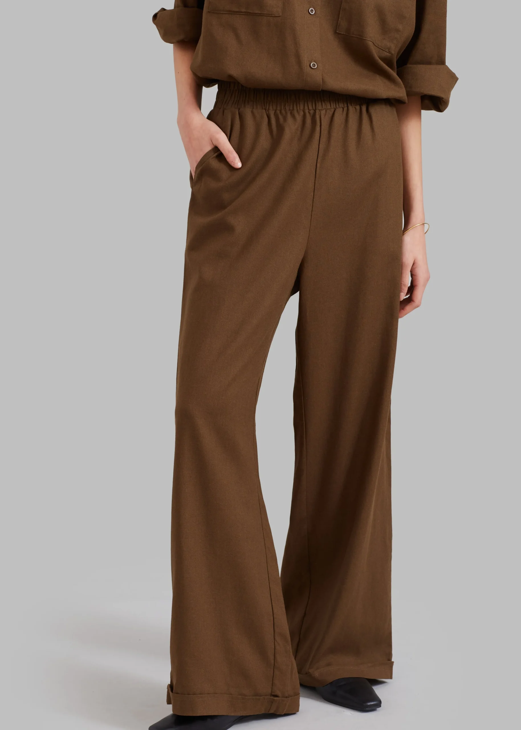 The Frankie Shop Solaqua The Resort Pant Tobacco Hot