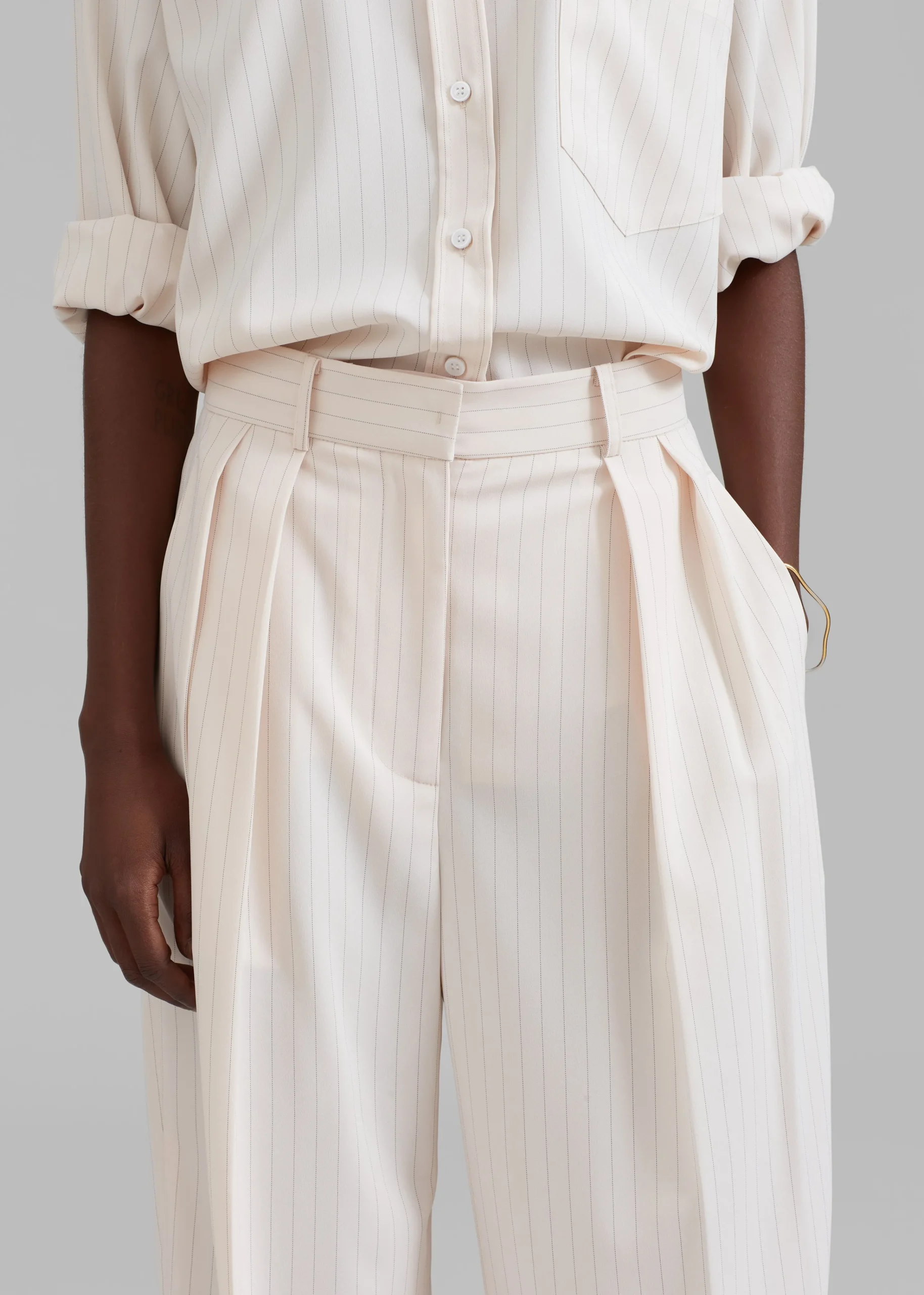 The Frankie Shop Tansy Fluid Pleated Trousers Beige Pinstripe Hot