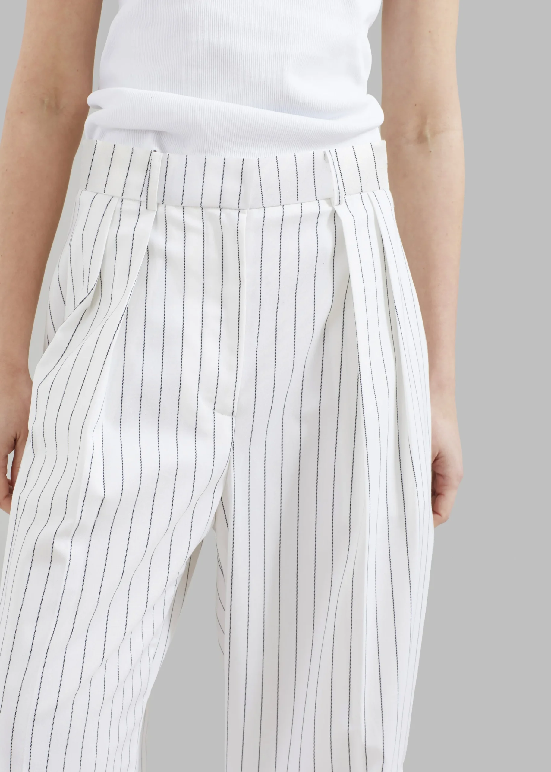 The Frankie Shop Tansy Fluid Pleated Trousers White Hot