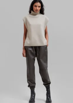 The Frankie Shop Vira Sleeveless Knit Turtleneck Oat Online