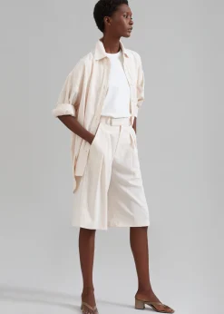 The Frankie Shop Vivian Fluid Pleated Bermuda Shorts Beige Pinstripe New
